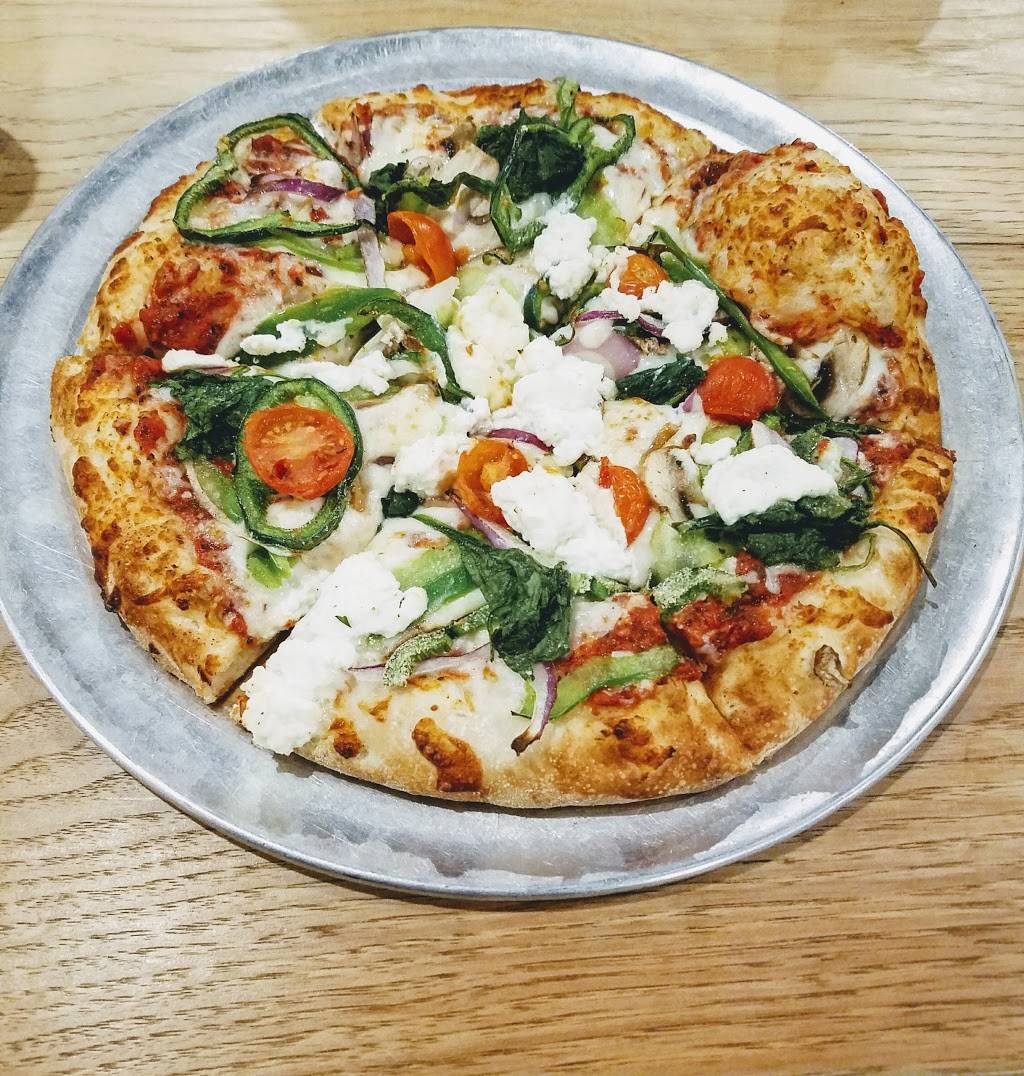 Pinthouse Pizza | restaurant | 4236 S Lamar Blvd, Austin, TX 78704, USA | 5125025808 OR +1 512-502-5808