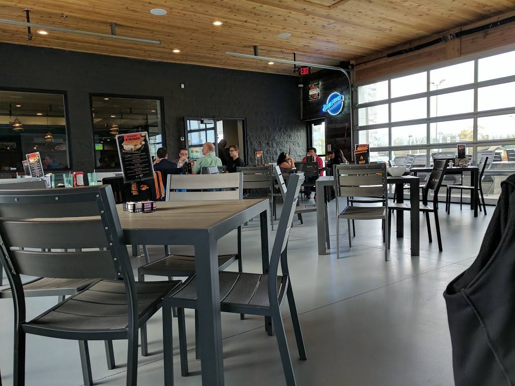 Charcoal Grill | restaurant | 111 W Ryan Rd, Oak Creek, WI 53154, USA | 4142169202 OR +1 414-216-9202