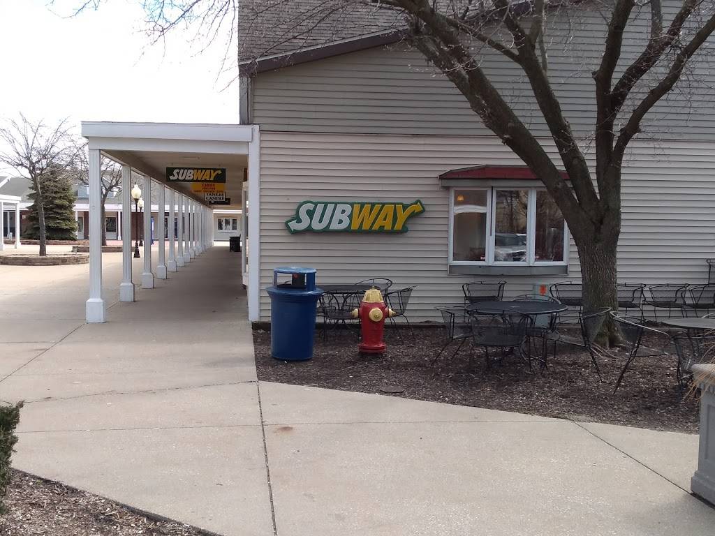 Subway | restaurant | Lighthouse Place Premium Outle, 601 Wabash St D250, Michigan City, IN 46360, USA | 2198727827 OR +1 219-872-7827