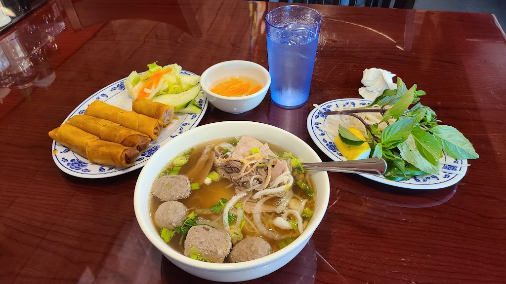 Hot pho | restaurant | 3916 Fallon Rd, Dublin, CA 94568, USA | 9259999030 OR +1 925-999-9030
