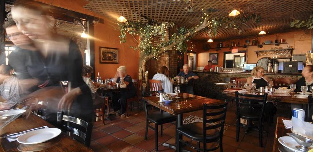 DParma Restaurant | restaurant | 467 Shirley St, Winthrop, MA 02152, USA | 6178465867 OR +1 617-846-5867