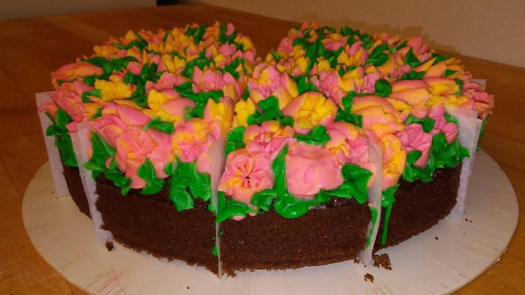 Lalas Hungarian Pastry | bakery | 836 Elm St, Manchester, NH 03101, USA | 6036477100 OR +1 603-647-7100