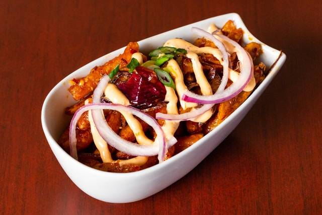 Shawarma By Sector 17 | restaurant | 545 Steeles Ave W, Brampton, ON L6Y 4E7, Canada | 9054549000 OR +1 905-454-9000