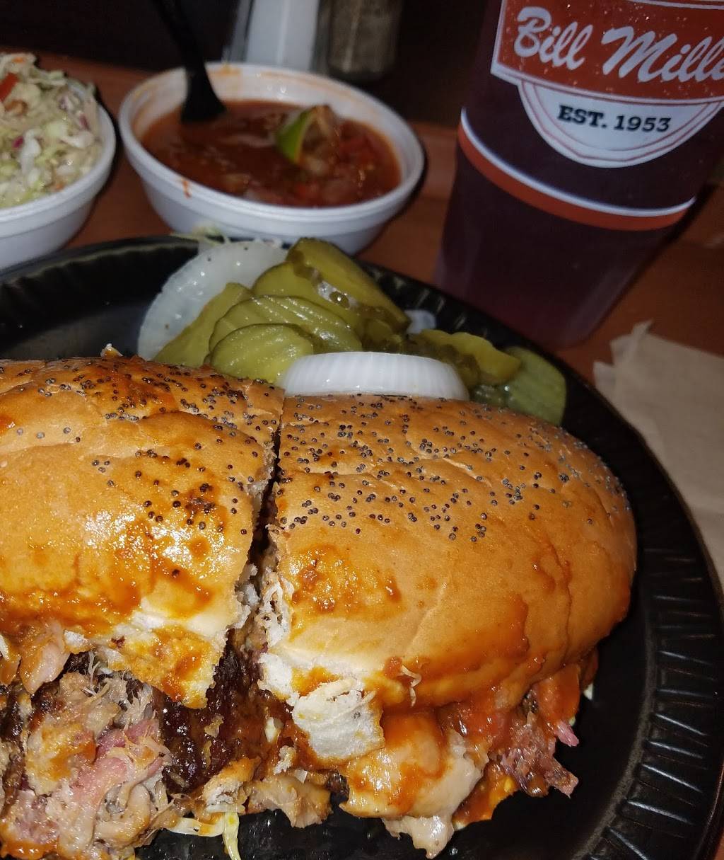 Bill Miller Bar-B-Q | restaurant | 2911 Thousand Oaks, San Antonio, TX 78247, USA | 2104962958 OR +1 210-496-2958