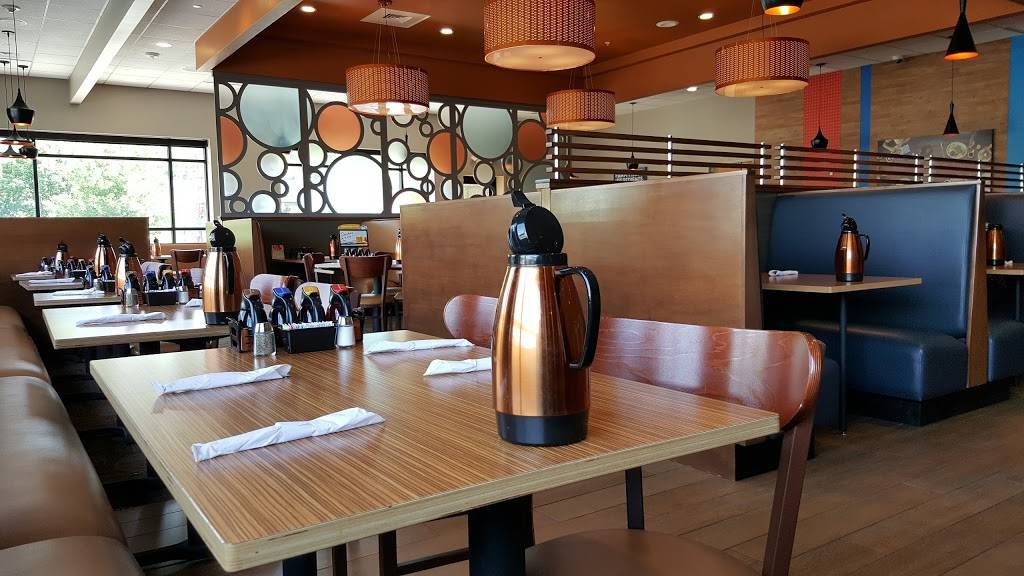 IHOP | bakery | 290 Larkin Dr, Monroe, NY 10950, USA | 8453959229 OR +1 845-395-9229