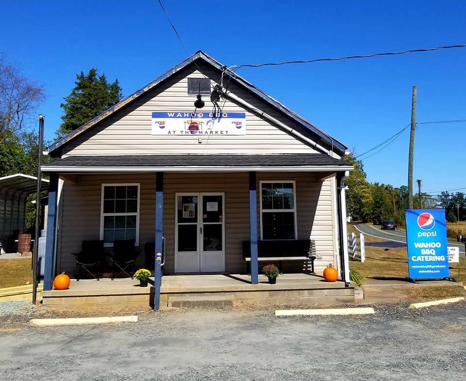 Wahoo BBQ | restaurant | 3449 Thomas Jefferson Pkwy, Palmyra, VA 22963, USA | 4345892286 OR +1 434-589-2286