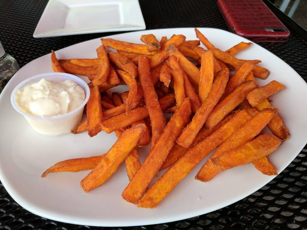 Blue Water Grille | restaurant | 1287 Floating Mill Rd, Silver Point, TN 38582, USA | 9318582275 OR +1 931-858-2275