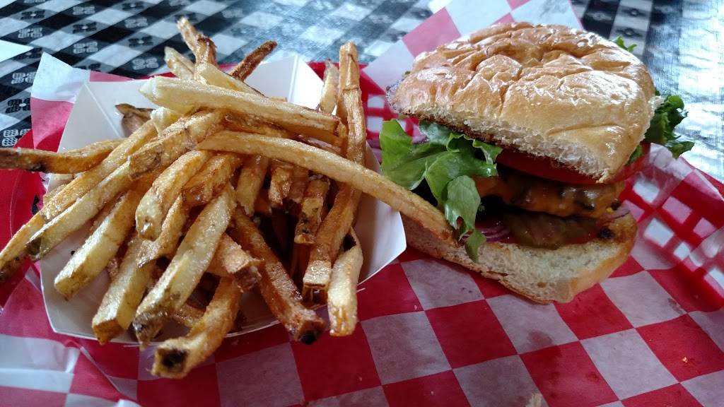 Talmo Market Grill | restaurant | 558 Main St, Talmo, GA 30575, USA | 7069295127 OR +1 706-929-5127