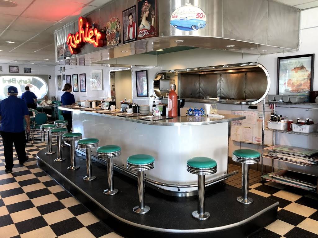 Richies Real American Diner | restaurant | 14236 Valley Center Dr # A, Victorville, CA 92395, USA | 7609551113 OR +1 760-955-1113
