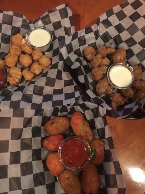 ROCK N ROLL Sports Bar | restaurant | 2007 S Service Rd, West Memphis, AR 72301, USA | 8707354055 OR +1 870-735-4055