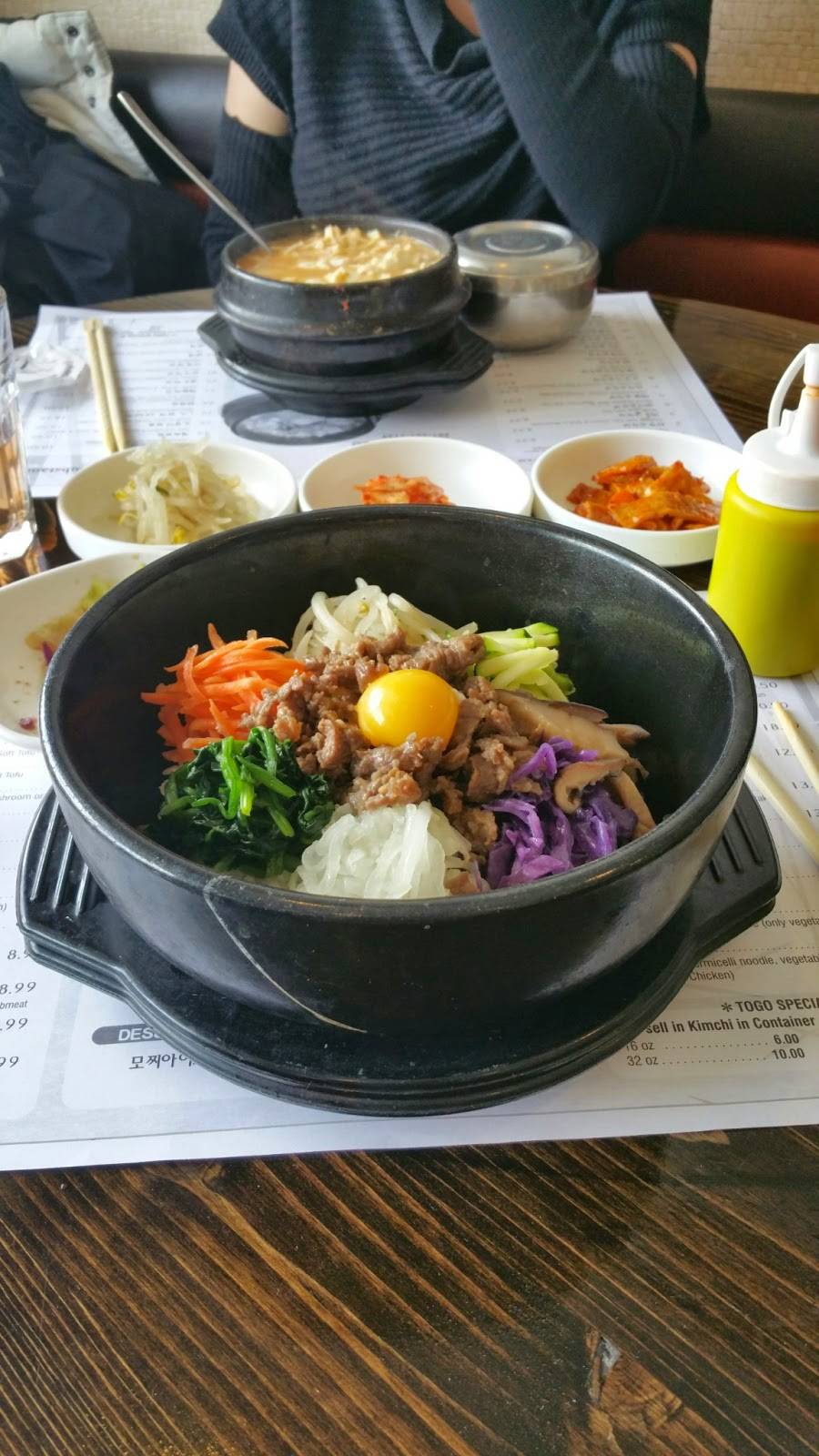 Tofu House | restaurant | 88 Godwin Ave # 3, Ridgewood, NJ 07450, USA | 2012517734 OR +1 201-251-7734