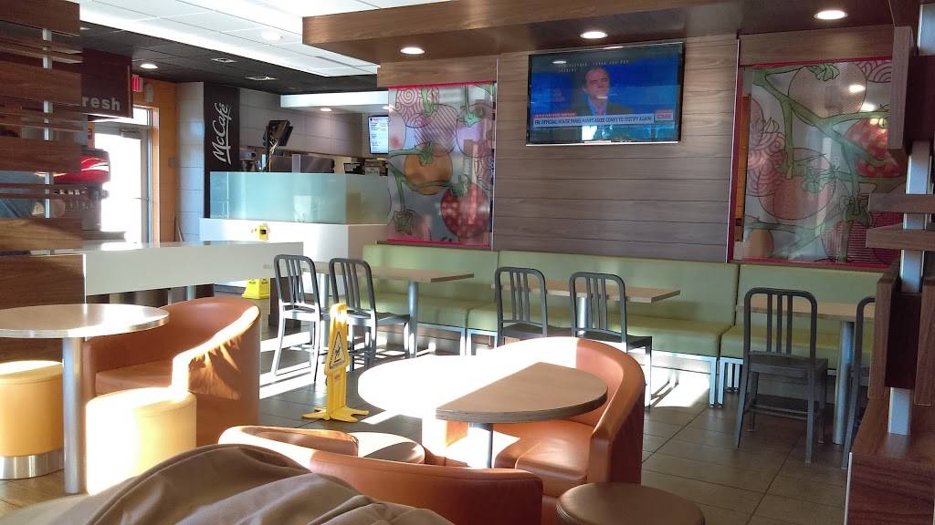 McDonalds | cafe | 15295 SW 104th St, Miami, FL 33196, USA | 3053880560 OR +1 305-388-0560