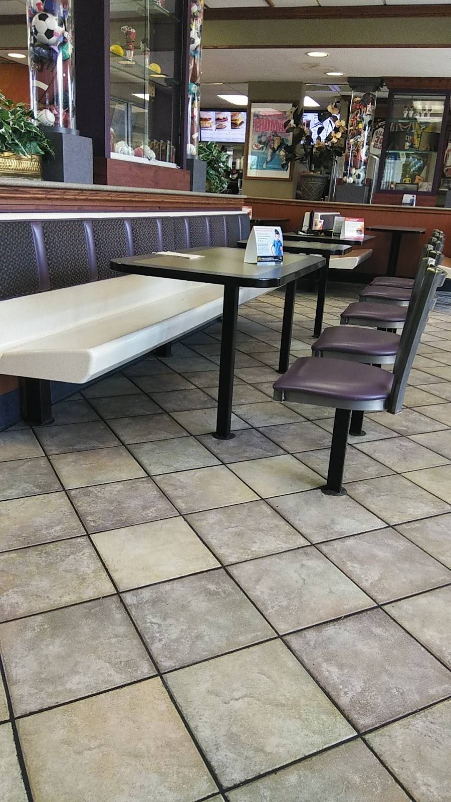 McDonalds | cafe | 7700 E 87th St, Kansas City, MO 64138, USA | 8163533900 OR +1 816-353-3900