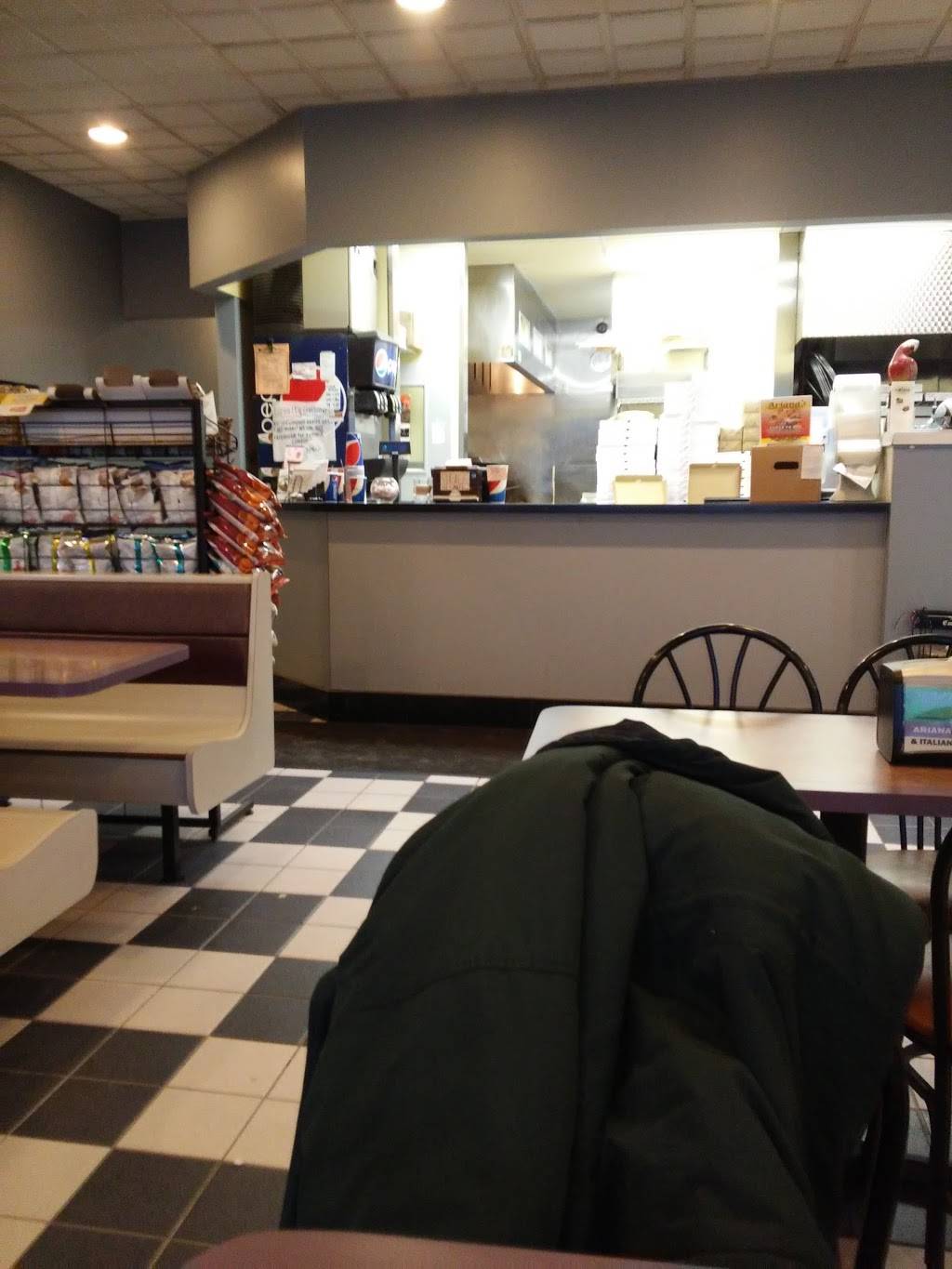 Arianas Pizzeria & Italian | restaurant | 230 Levittown Pkwy, Levittown, PA 19054, USA | 2159498785 OR +1 215-949-8785