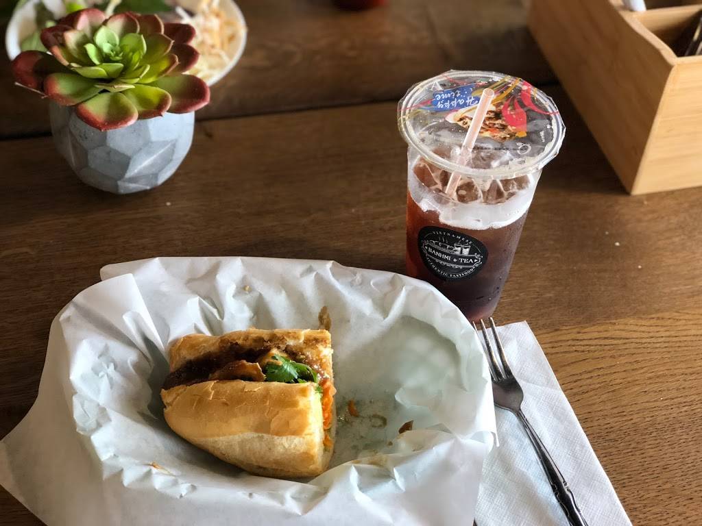 Banh Mi & Tea | restaurant | 7067 Hwy 6 N, Houston, TX 77095, USA | 2816568075 OR +1 281-656-8075