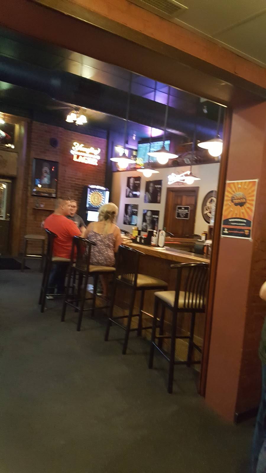 Eddie Js Sports Bar & Eatery | restaurant | 619 Perry St, Napoleon, OH 43545, USA | 4195927425 OR +1 419-592-7425