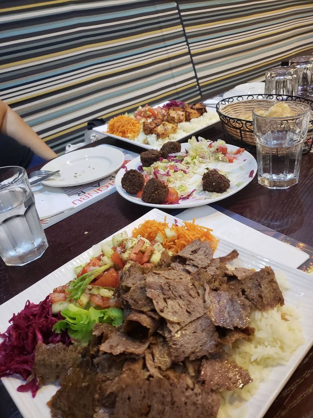 Istanbul Park | restaurant | 293 7th Ave, Brooklyn, NY 11215, USA | 7188323400 OR +1 718-832-3400