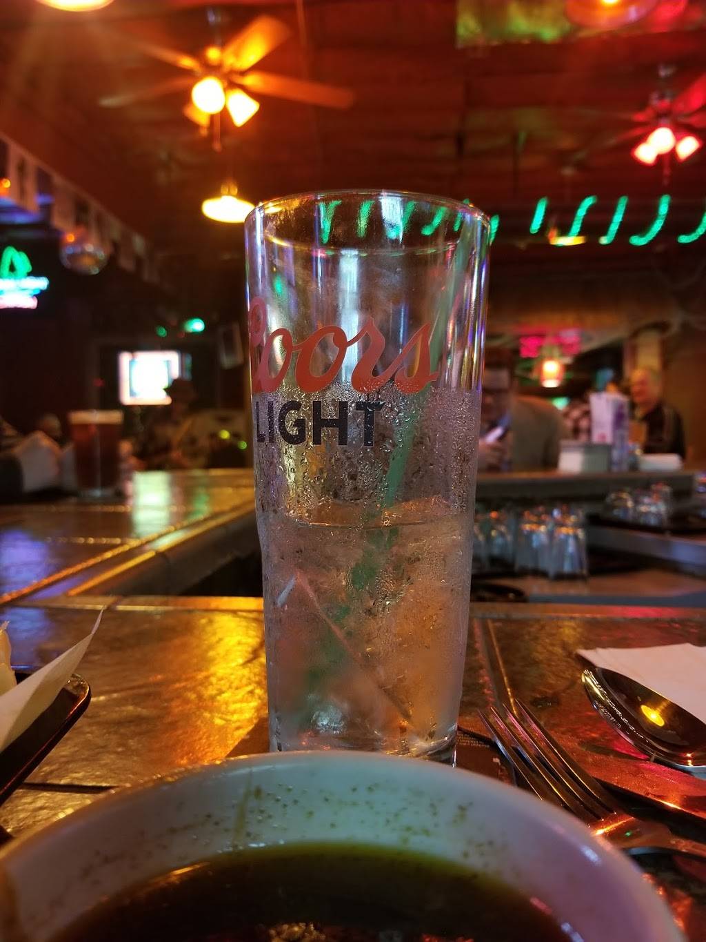 Jacks Tap Room and Quarterback Bar | restaurant | 4342 SW Beaverton Hillsdale Hwy, Portland, OR 97221, USA | 5039772161 OR +1 503-977-2161