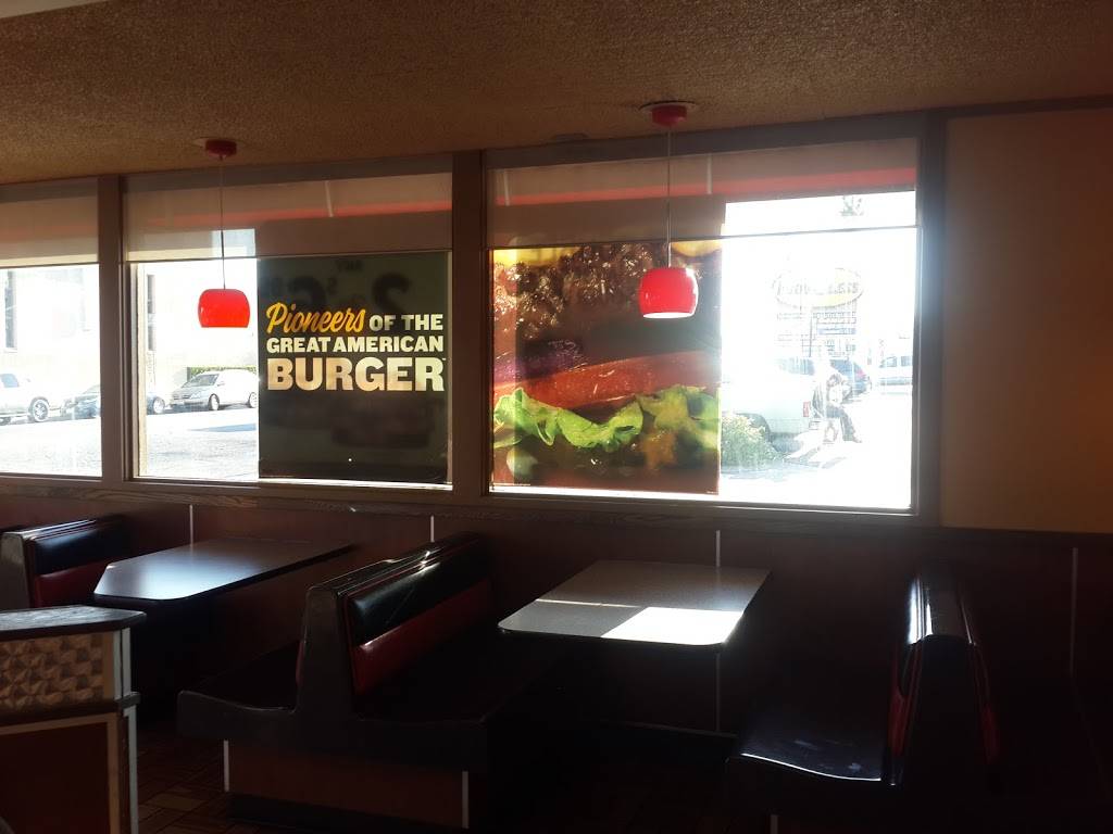 Carls Jr. | restaurant | 20105 Saticoy St, Canoga Park, CA 91306, USA | 8187090689 OR +1 818-709-0689