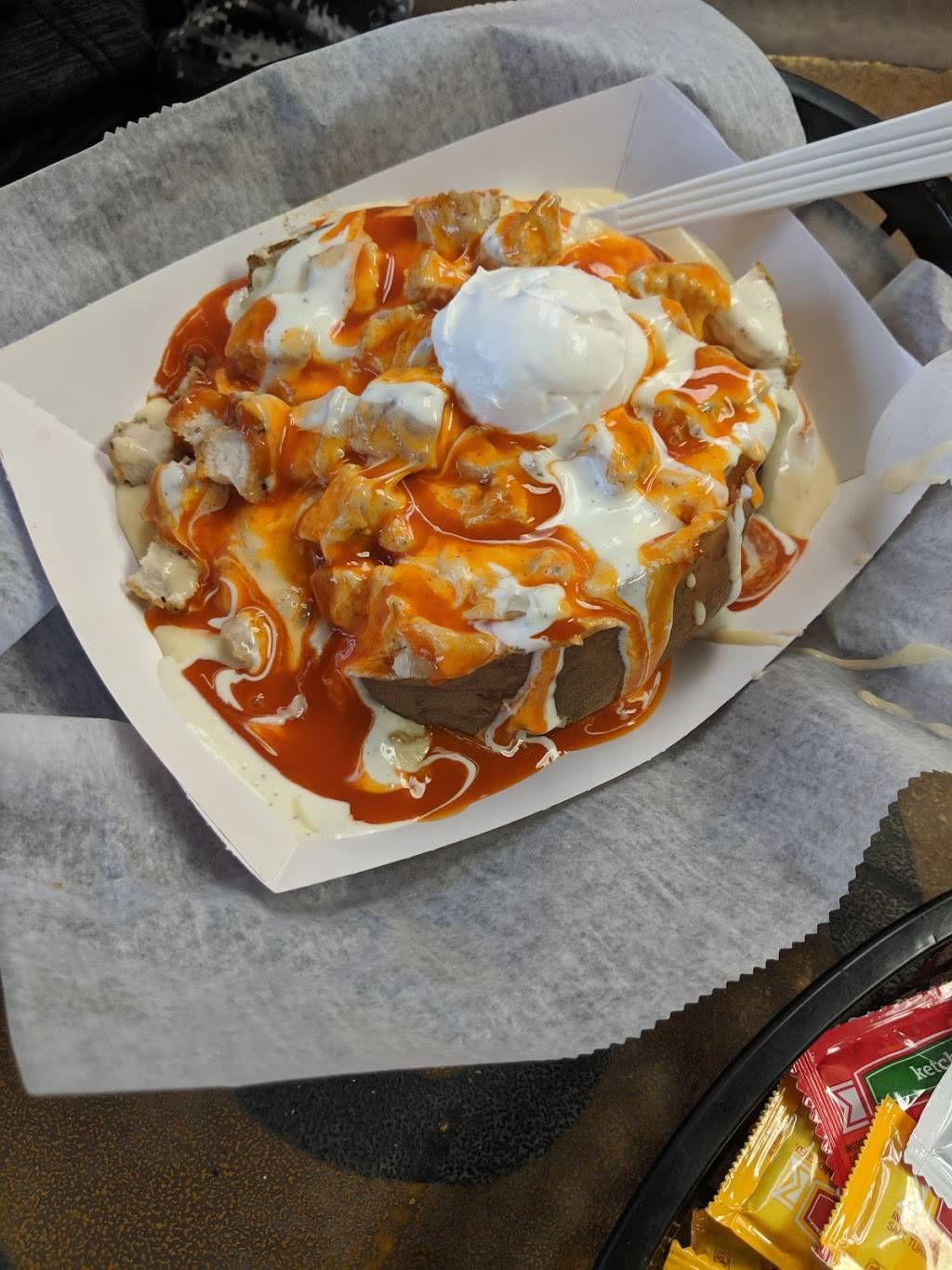 Spud Hut | meal takeaway | 518 W Broadway St, Princeton, IN 47670, USA | 8126350258 OR +1 812-635-0258