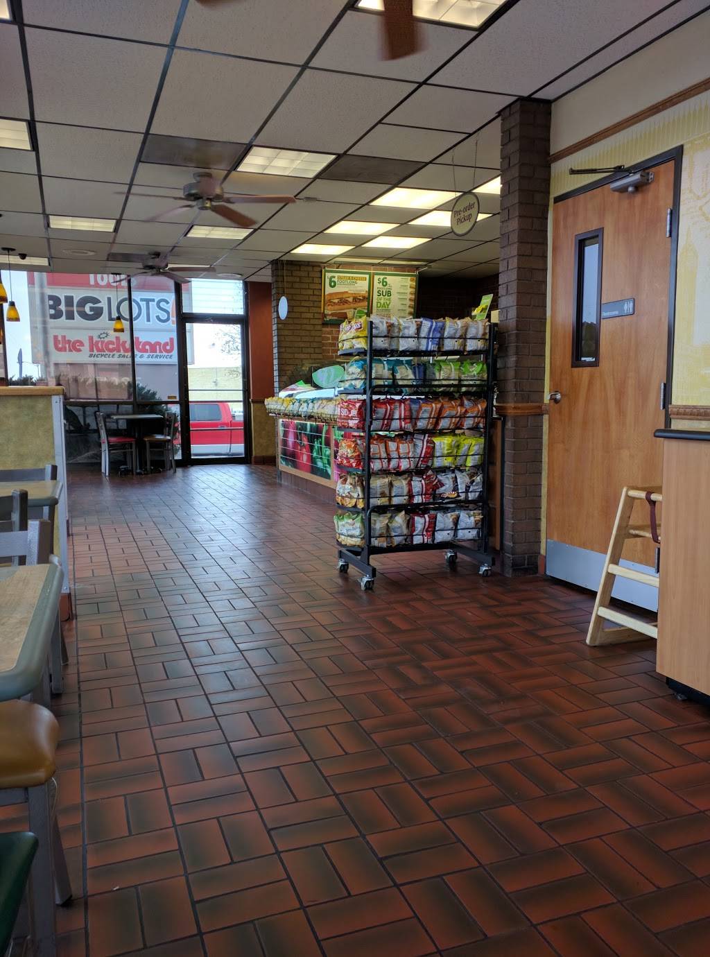 Subway | meal takeaway | 11111 Menaul Blvd NE, Albuquerque, NM 87112, USA | 5052966783 OR +1 505-296-6783