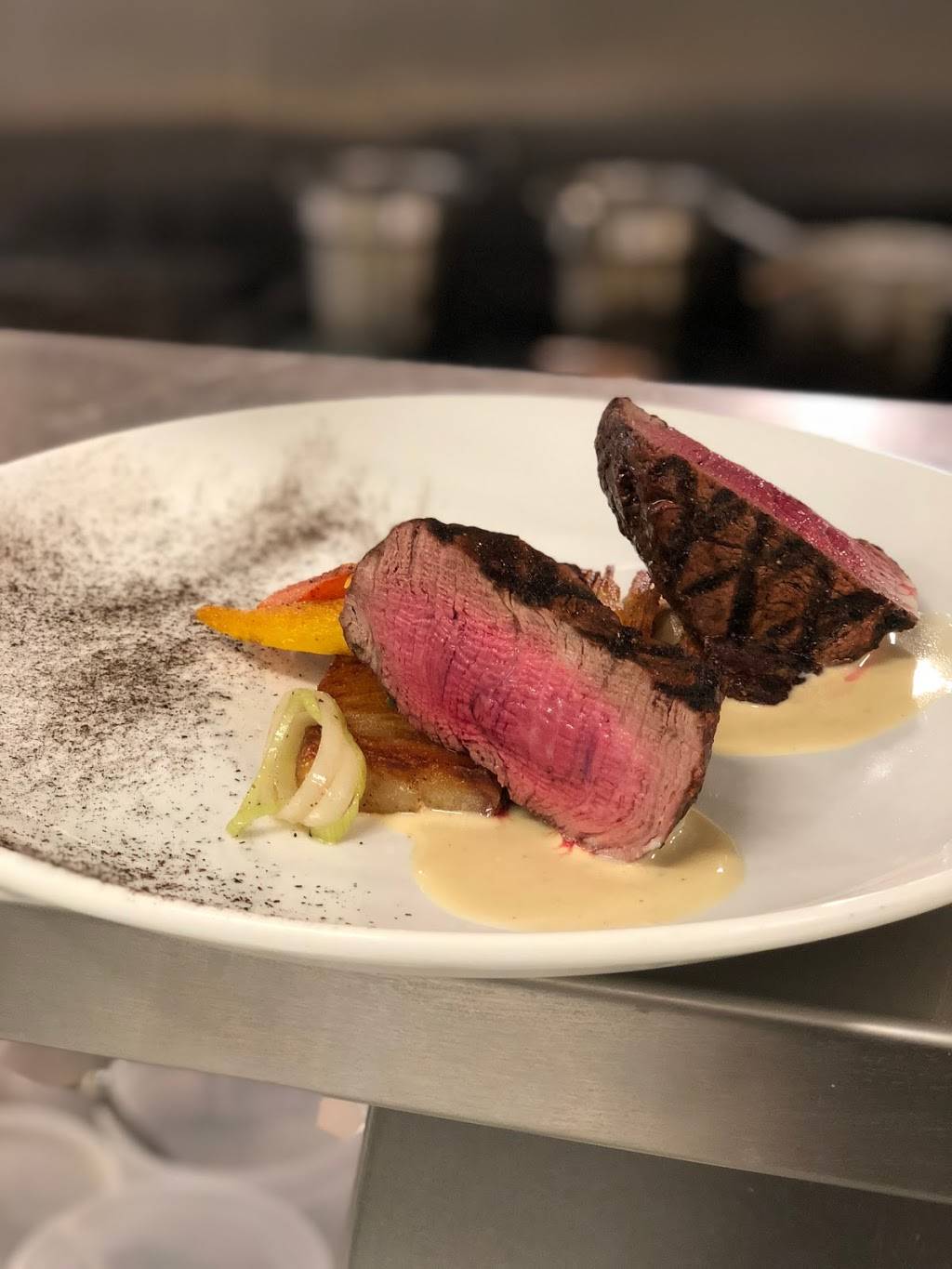 Willow | restaurant | 129 E Bay St, Harbor Springs, MI 49740, USA | 2319285188 OR +1 231-928-5188