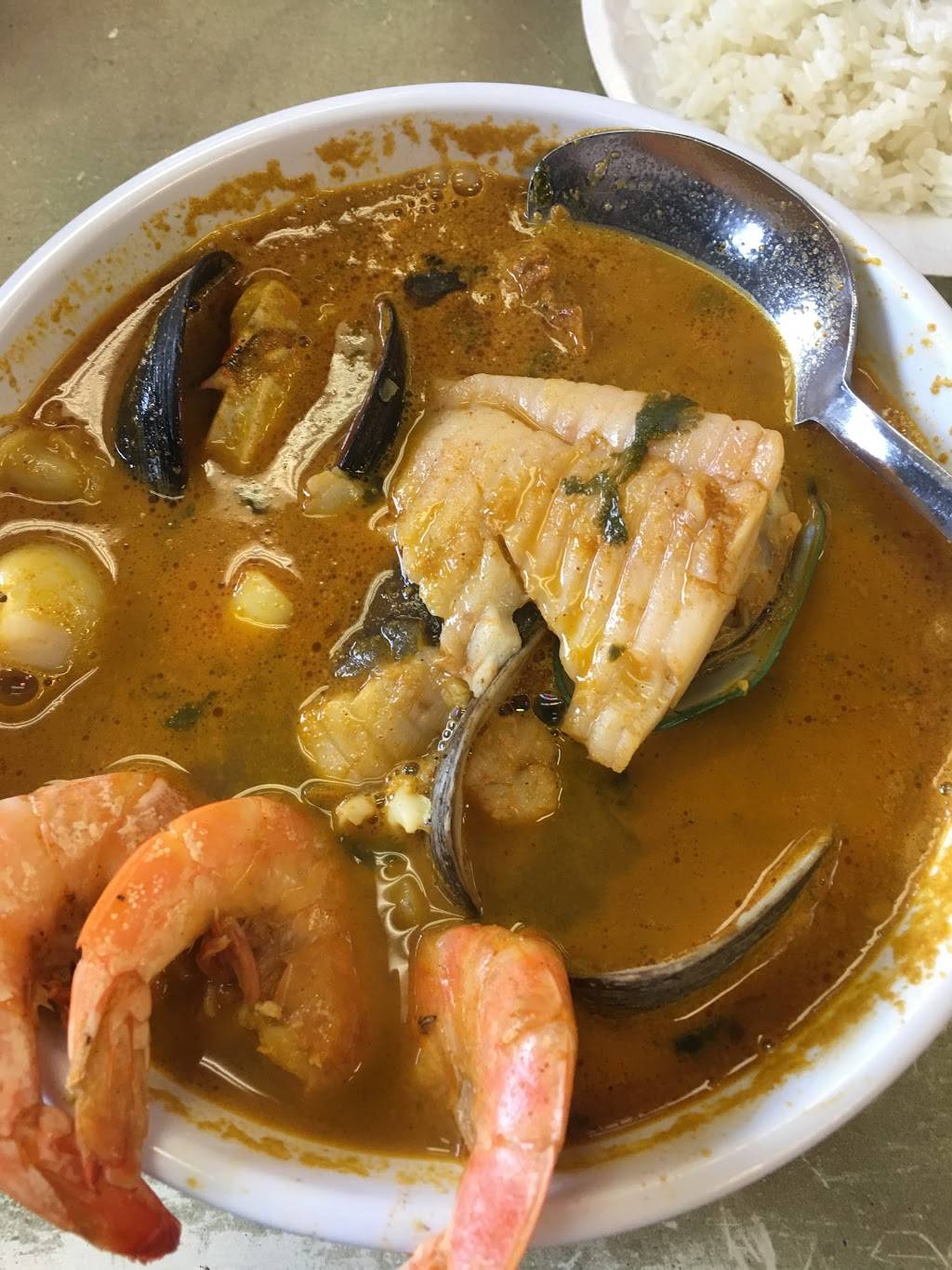 Sofias Pupuseria | restaurant | 3610 Columbia Pike, Arlington, VA 22204, USA | 7037460355 OR +1 703-746-0355