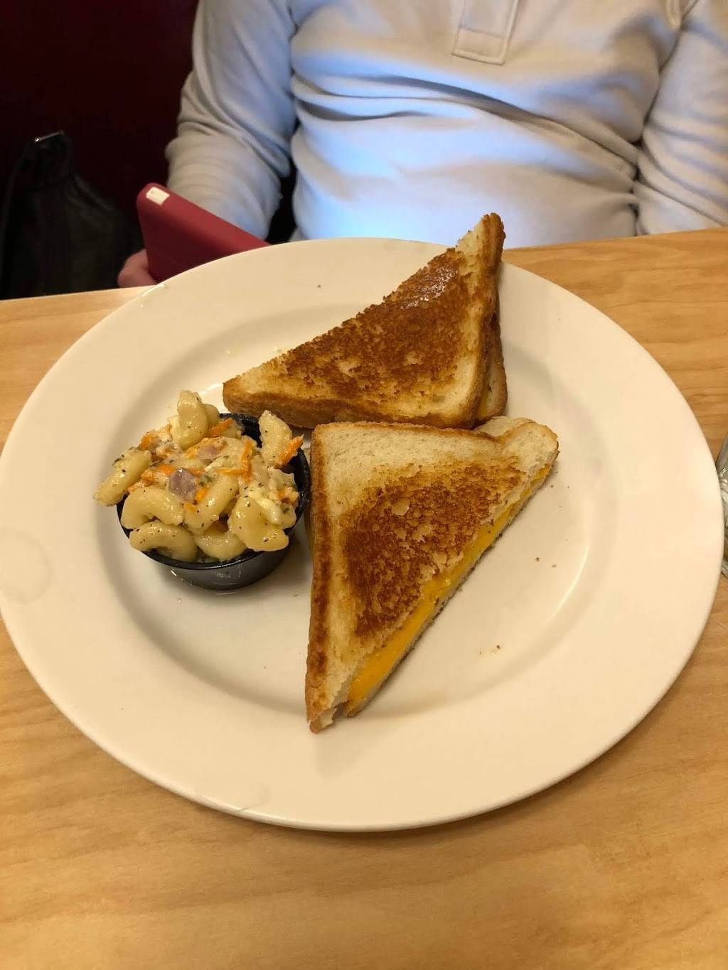 Village Restaurant | restaurant | 1540 Main St, Pleasant Valley, NY 12569, USA | 8456359976 OR +1 845-635-9976