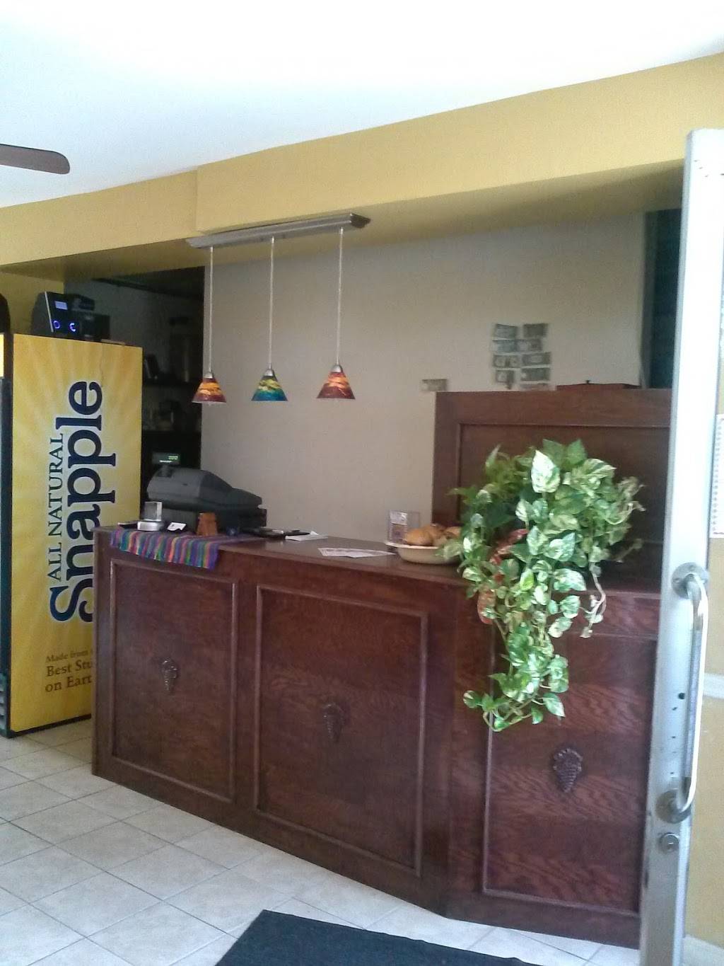 Petencito Latin Grill | restaurant | 250 Lawrence Ave, Lawrence, NY 11559, USA | 5163410550 OR +1 516-341-0550