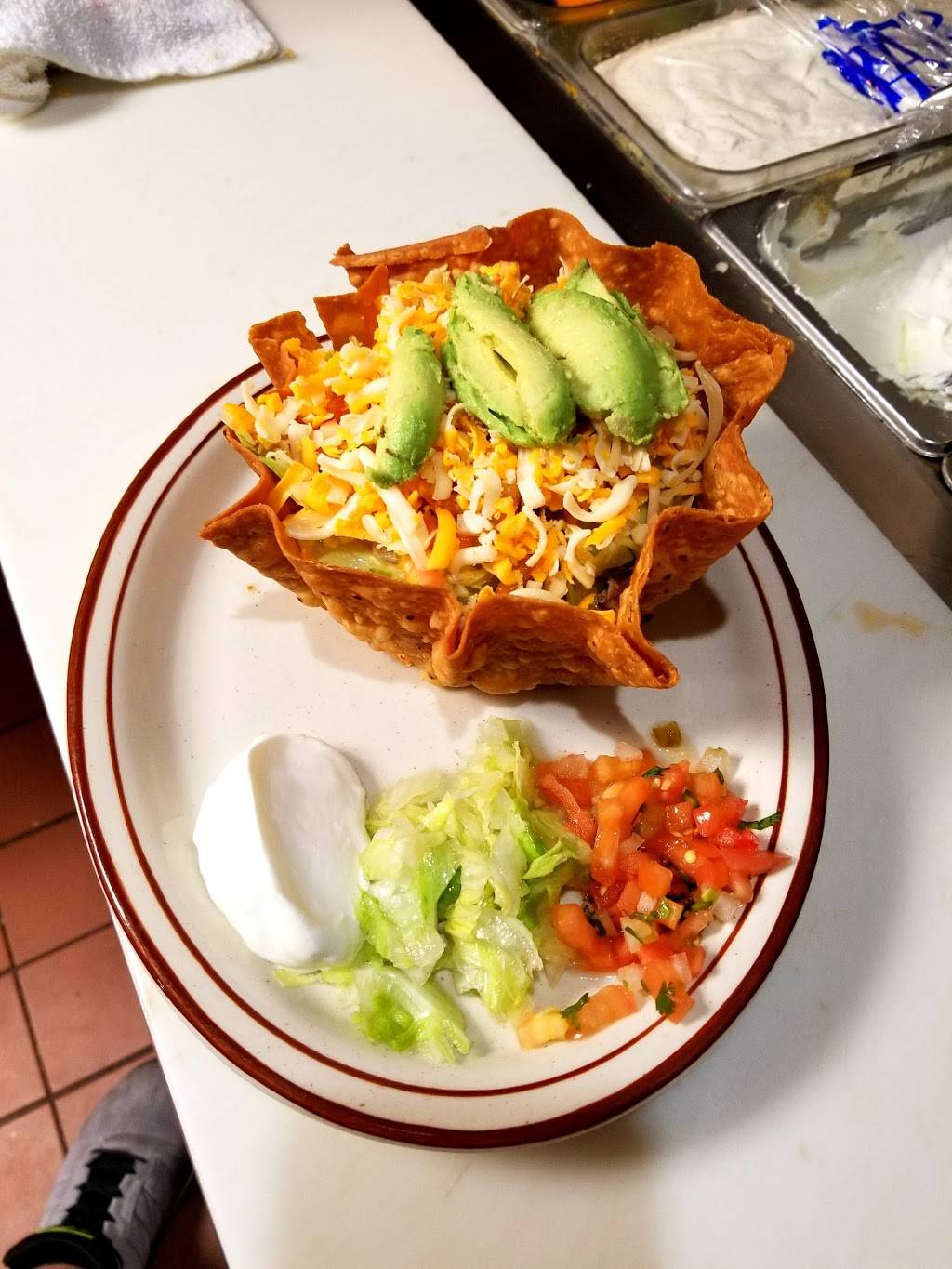 Don Lenchos Mexican & Seafood Restaurant | restaurant | 8420 W Peoria Ave, Peoria, AZ 85345, USA | 6234877086 OR +1 623-487-7086