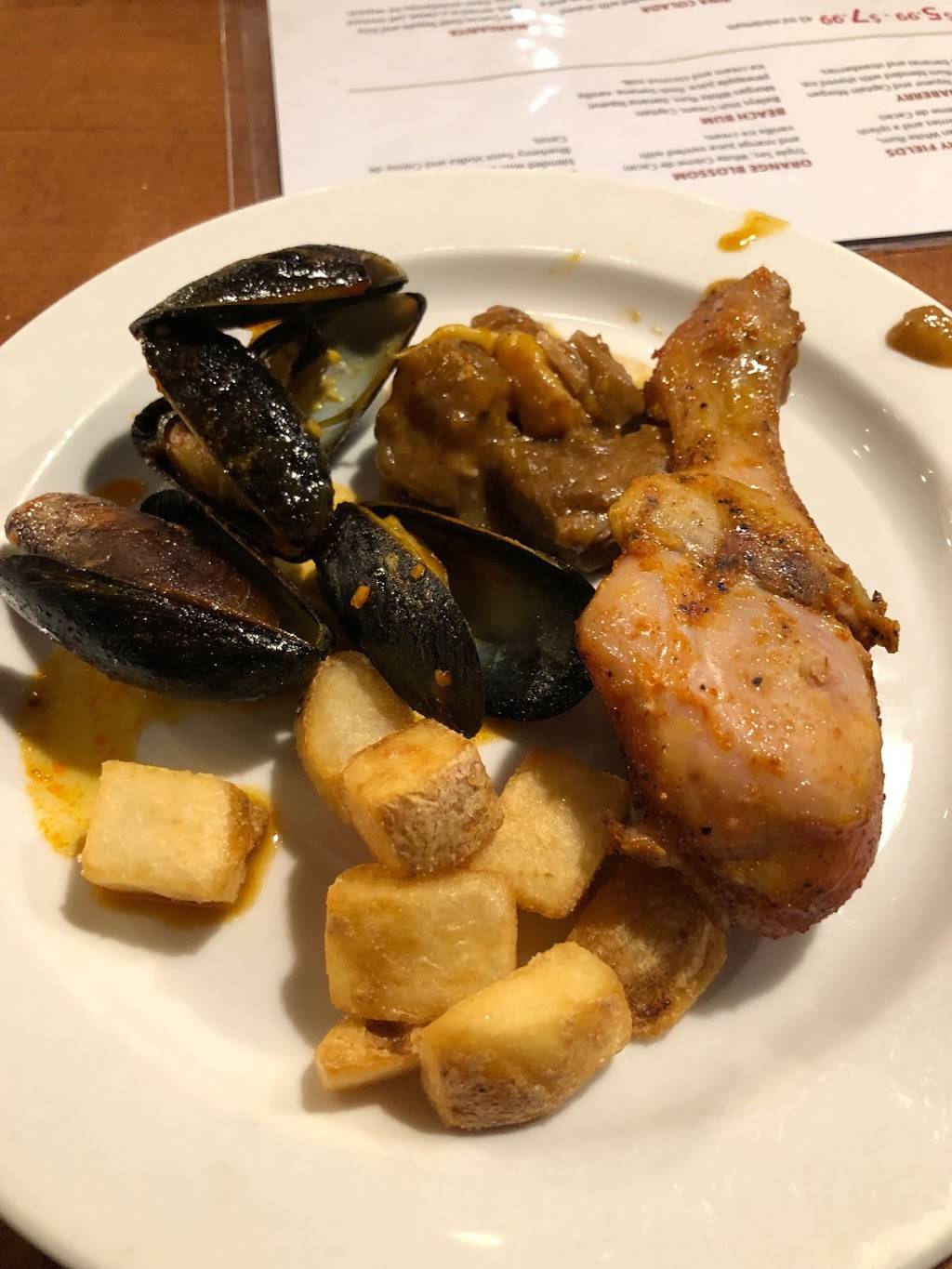 Tuckers Marketplace | restaurant | 15 Carlson Ct, Etobicoke, ON M9W 6A2, Canada | 4166758818 OR +1 416-675-8818