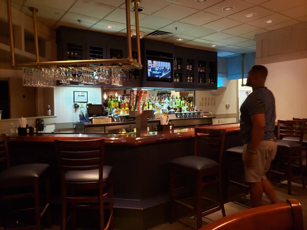 Red Lobster | restaurant | 2355 N, Tamiami Trail N, Naples, FL 34103, USA | 2394346116 OR +1 239-434-6116