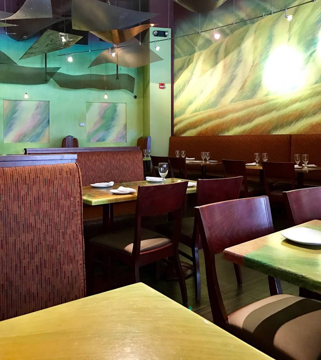 Thaiphoon Restaurant | restaurant | 1301 S Joyce St, Arlington, VA 22202, USA | 7034138200 OR +1 703-413-8200