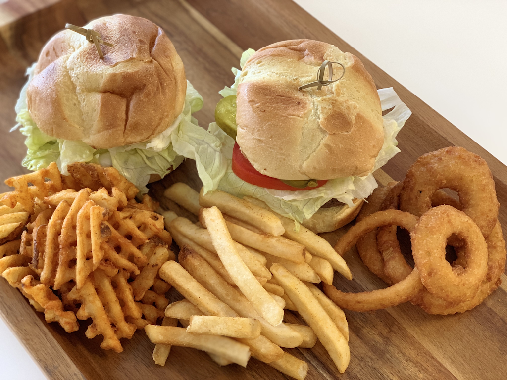 FreshWing of Hudson | restaurant | 246 Main St, Hudson, MA 01749, USA | 9785689464 OR +1 978-568-9464