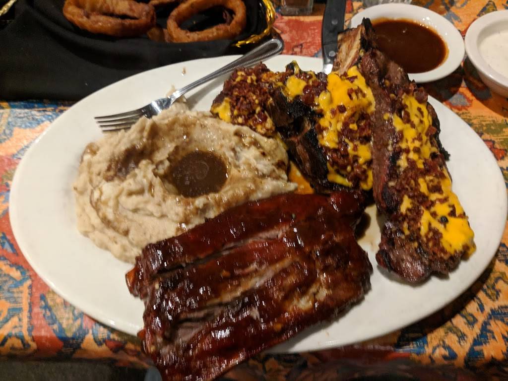 Double LL Steak House & Saloon | restaurant | 401 E Center Ave, Visalia, CA 93291, USA | 5596271126 OR +1 559-627-1126