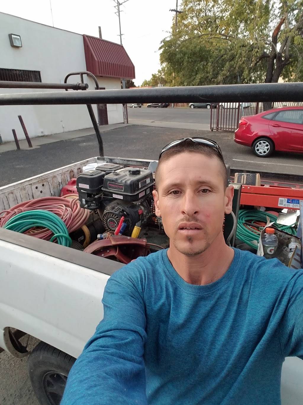 East Main Drive-IN | restaurant | 2041 E Main St, Stockton, CA 95205, USA | 2094643172 OR +1 209-464-3172