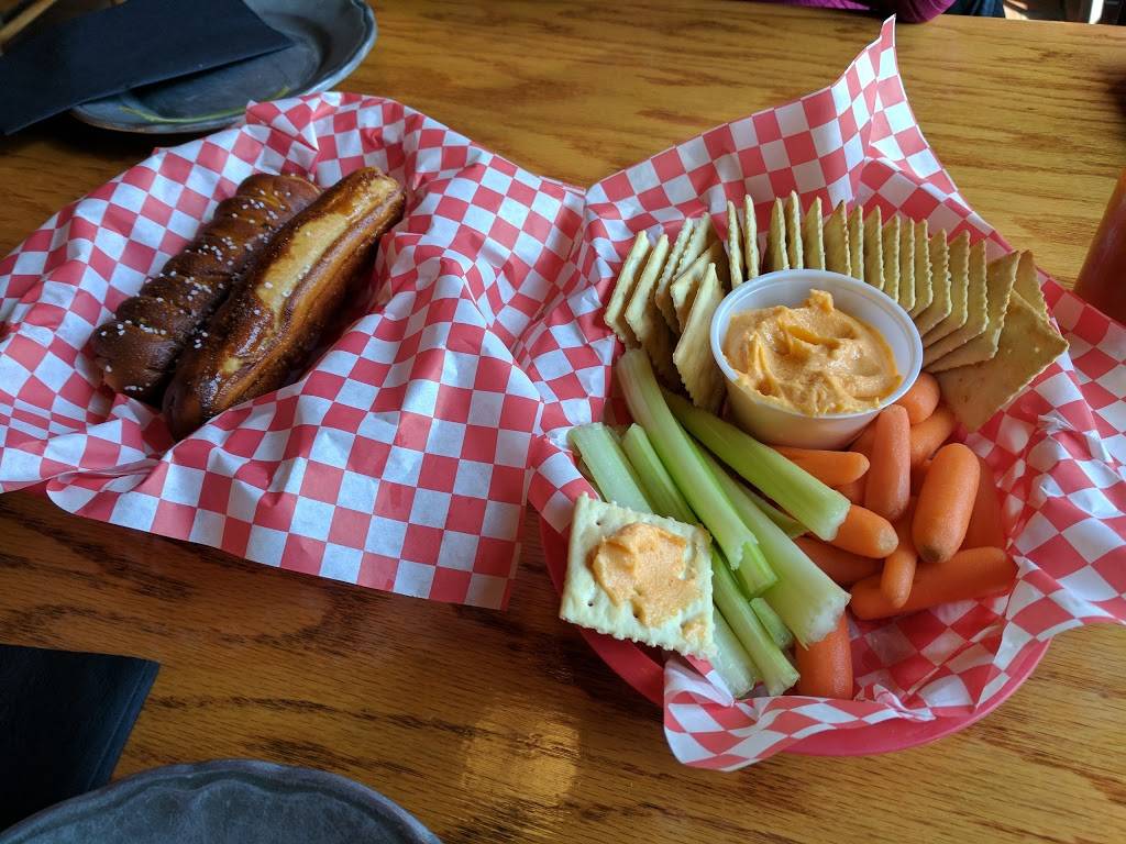 Halls On The River | restaurant | 1225 Athens Boonesboro Rd, Winchester, KY 40391, USA | 8595276620 OR +1 859-527-6620