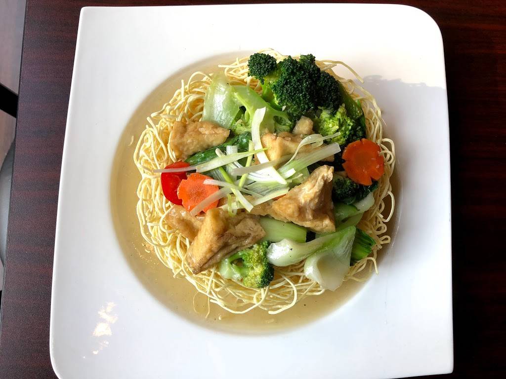 Pho Blooming Rose | meal takeaway | 895 Yonge St, Toronto, ON M4W 2H2, Canada | 4169622825 OR +1 416-962-2825