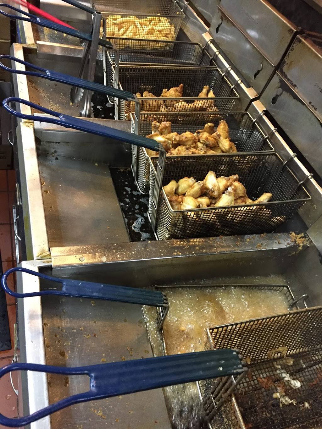 American Wings | restaurant | 4011 Brainerd Rd, Chattanooga, TN 37411, USA | 4234756212 OR +1 423-475-6212