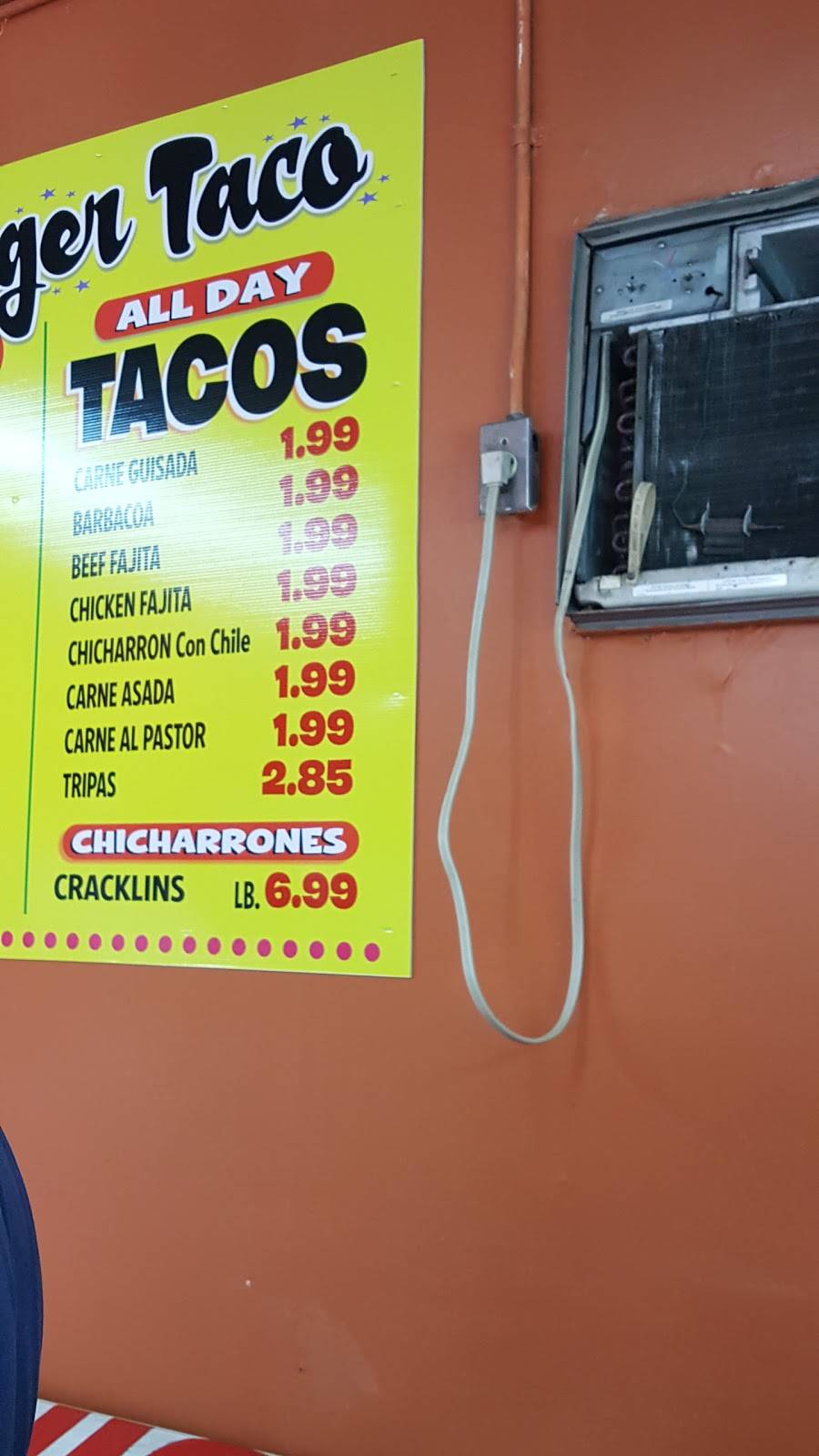 Don Burger Taco & More | restaurant | 2103-2107 Palo Alto Rd, San Antonio, TX 78211, USA | 2109224311 OR +1 210-922-4311