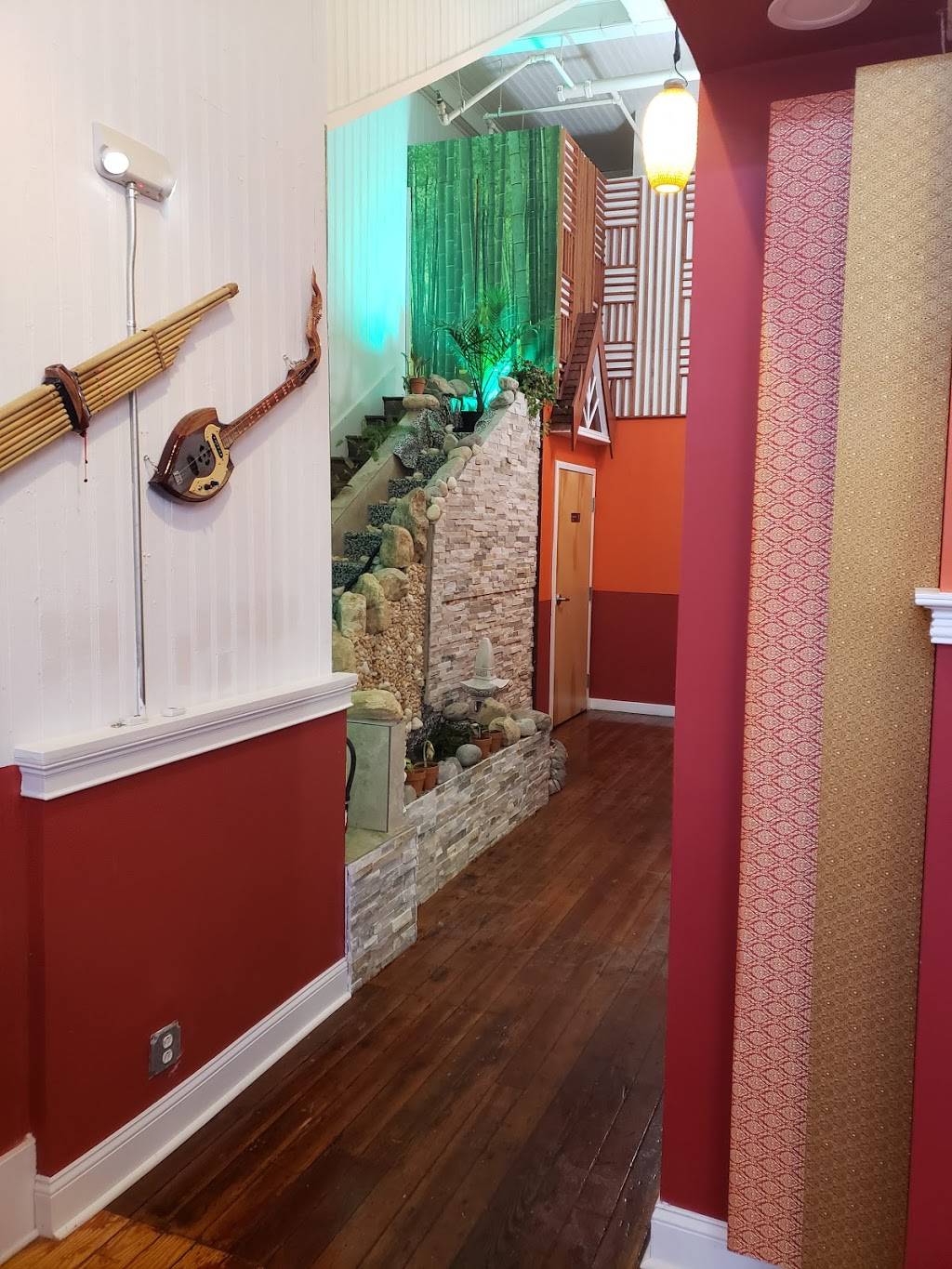 Nisa Thai Cuisine 2 | restaurant | 133 N Sycamore St, Petersburg, VA 23803, USA | 8043244490 OR +1 804-324-4490