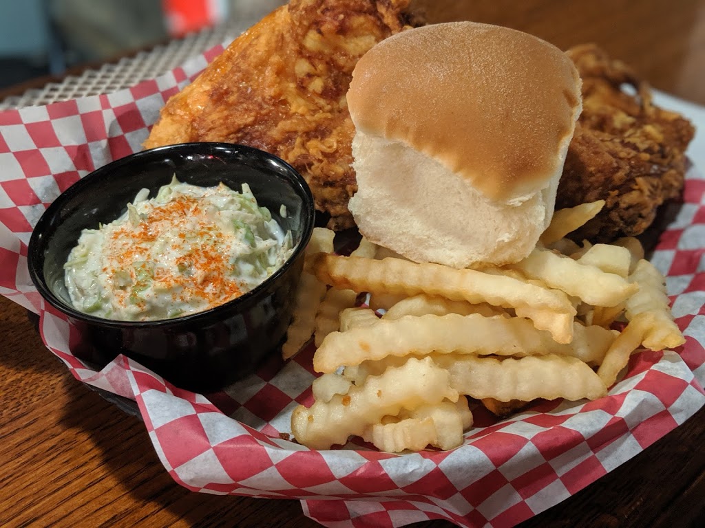 Sneakys Chicken | restaurant | 3711 Gordon Dr, Sioux City, IA 51106, USA | 7122520522 OR +1 712-252-0522