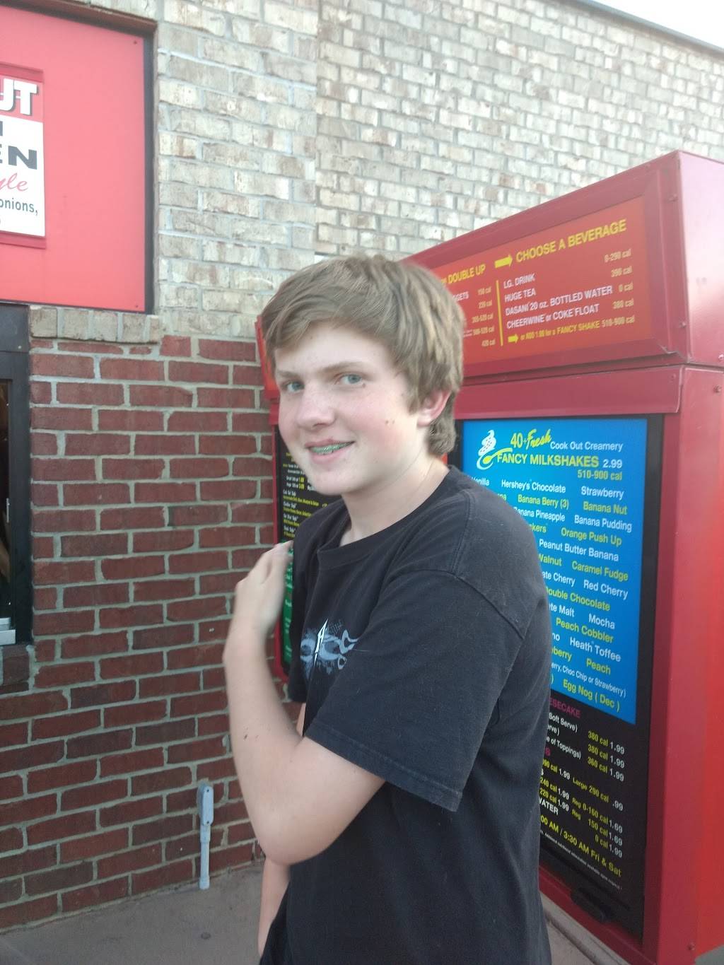 Cook Out | restaurant | 7771 Gateway Ln NW, Concord, NC 28027, USA | 7049791262 OR +1 704-979-1262