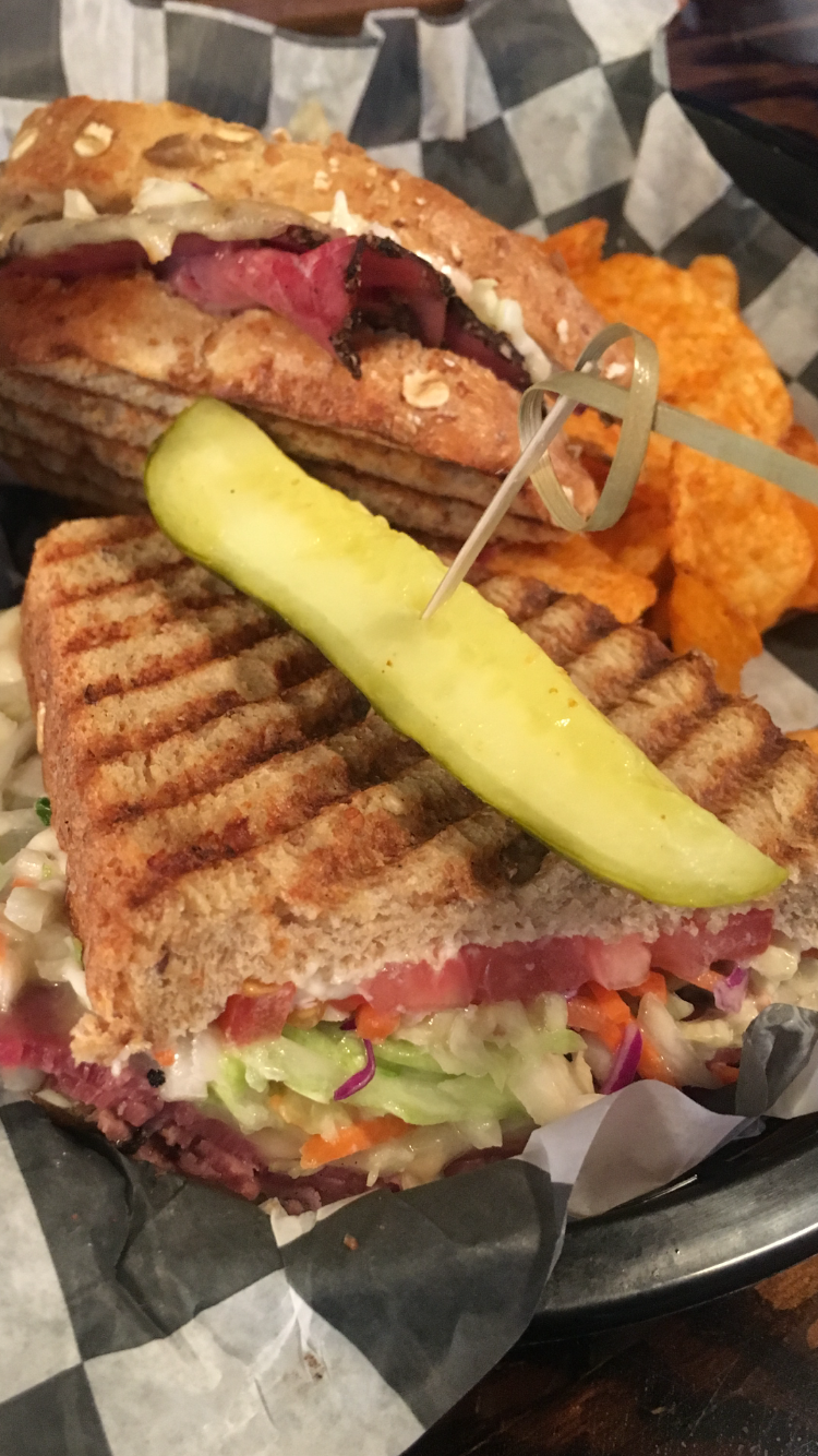 Jimmylukas bar deli | restaurant | 701 Parsons Ave, Columbus, OH 43206, USA | 6148245055 OR +1 614-824-5055