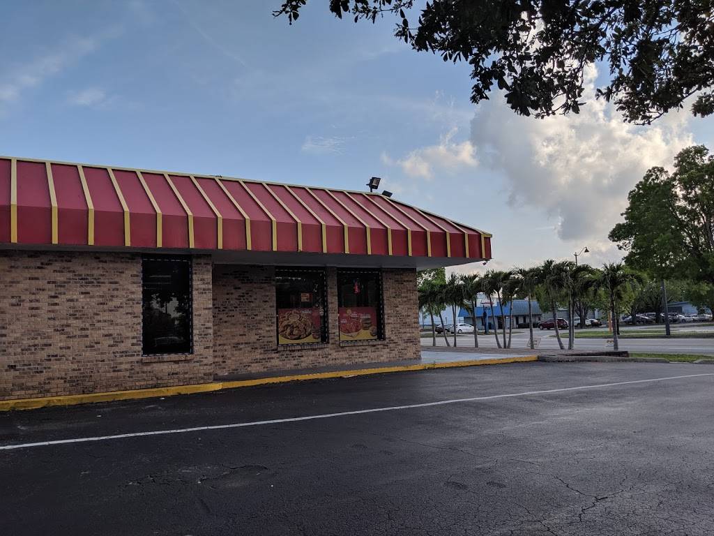 Krispy Krunchy Chicken | restaurant | 4065 Fowler St, Fort Myers, FL 33901, USA | 2396894952 OR +1 239-689-4952