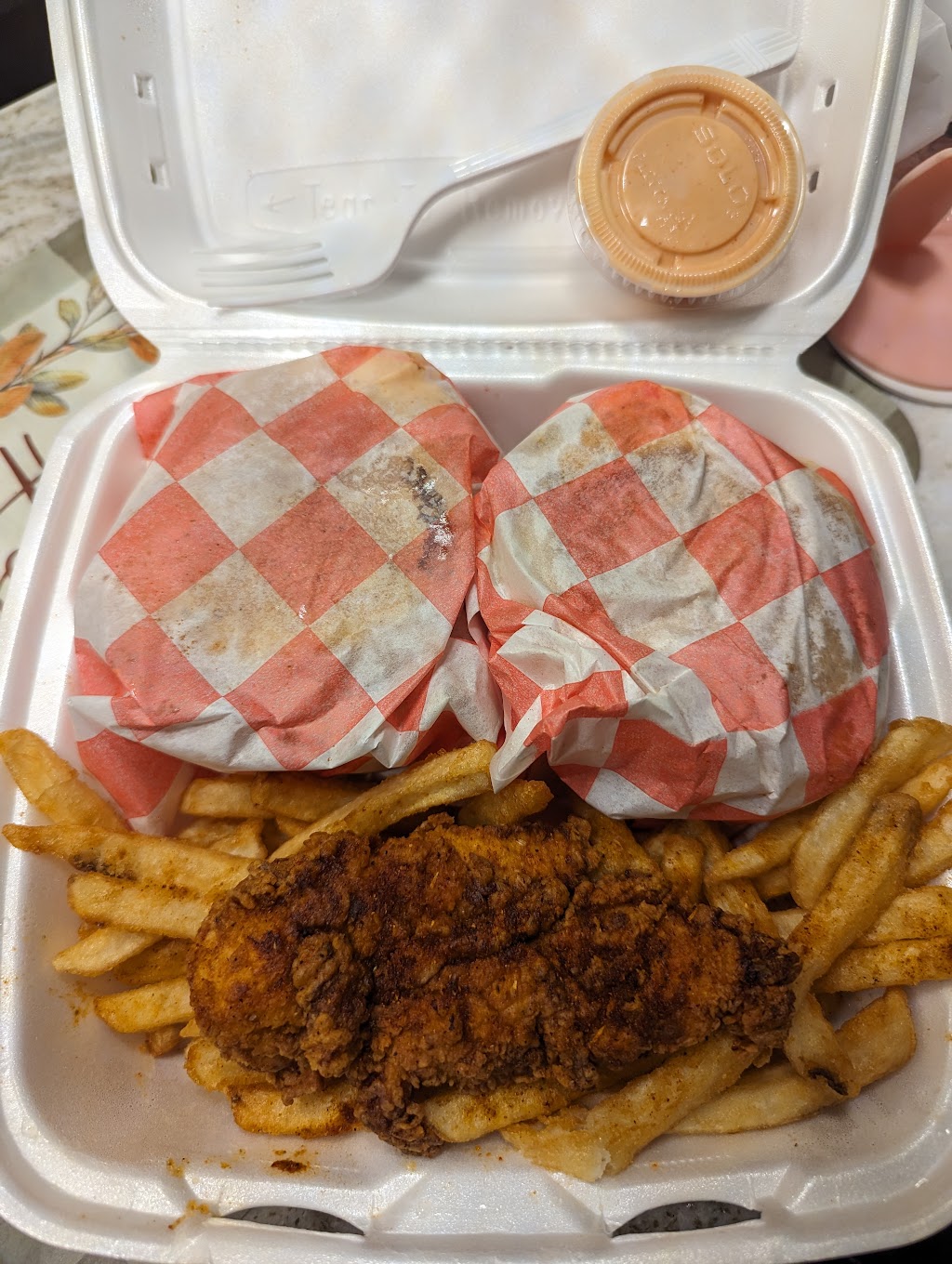 Bazs Hot Chicken & Gyro | meal takeaway | 4056 Lancaster Ave, Philadelphia, PA 19104, USA | 2672922193 OR +1 267-292-2193