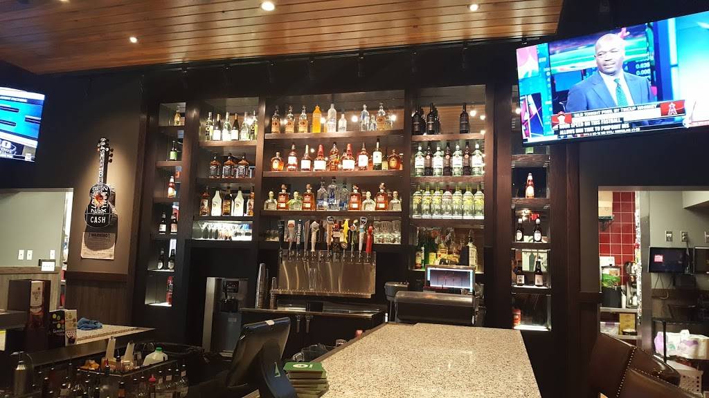 Red Robin Gourmet Burgers and Brews | restaurant | 250 Granite St Unit 1094E, Braintree, MA 02184, USA | 7813486103 OR +1 781-348-6103