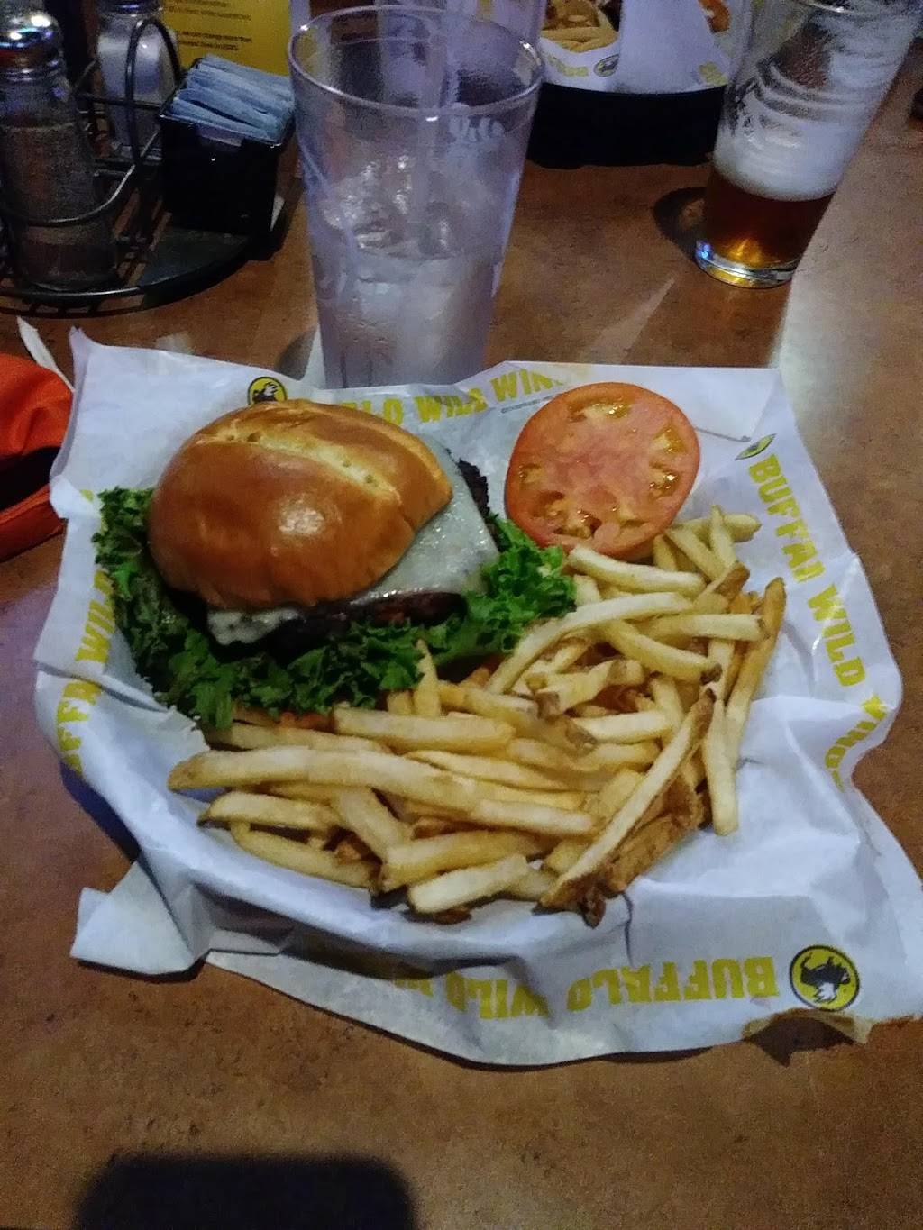 Buffalo Wild Wings | restaurant | 2530 Sardis Rd N, Charlotte, NC 28227, USA | 7048499464 OR +1 704-849-9464