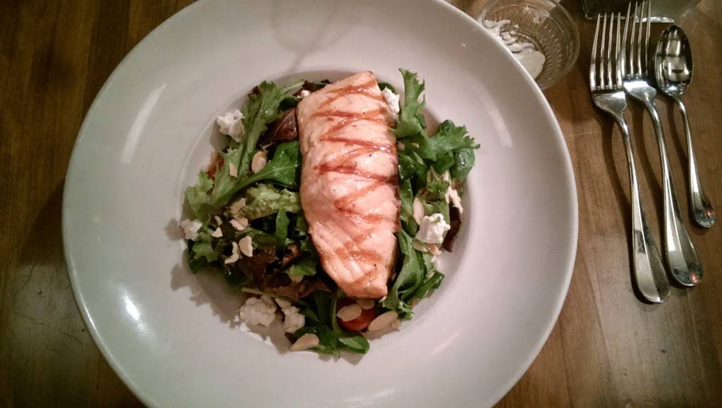 North Star American Bistro | restaurant | 4518 N Oakland Ave, Shorewood, WI 53211, USA | 4149644663 OR +1 414-964-4663