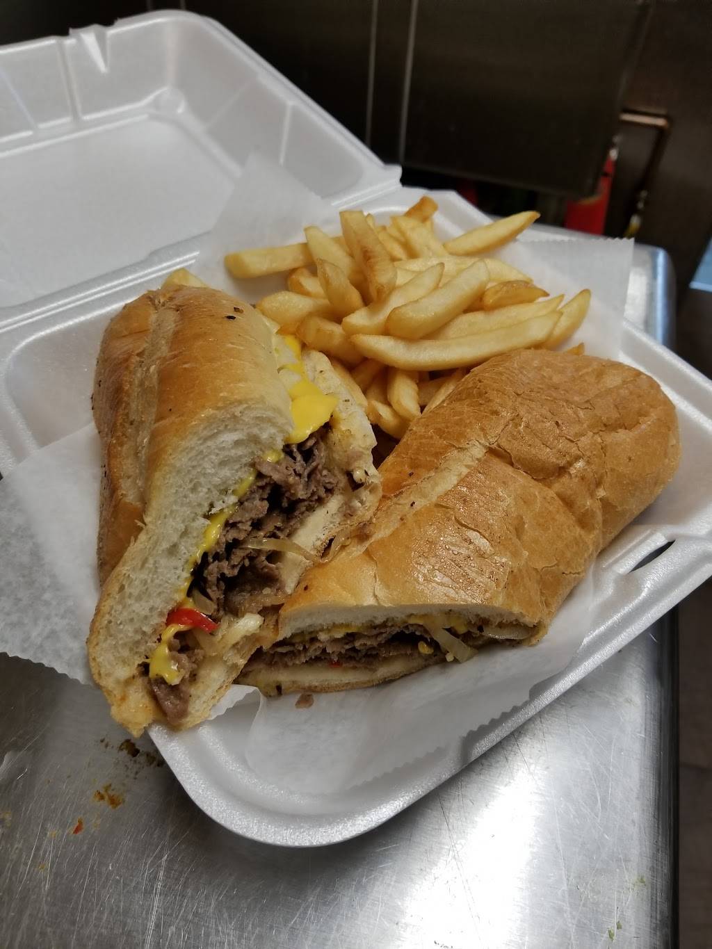 Johnnys Deli | restaurant | 614 Port Richmond Ave, Staten Island, NY 10302, USA | 7185244001 OR +1 718-524-4001